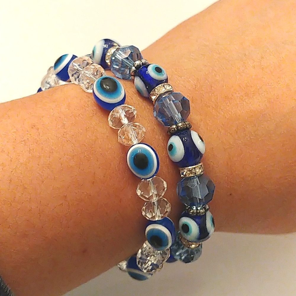 ✨BOGO FREE✨2 Blue glass/crystals beads evil eye stretch bracelets